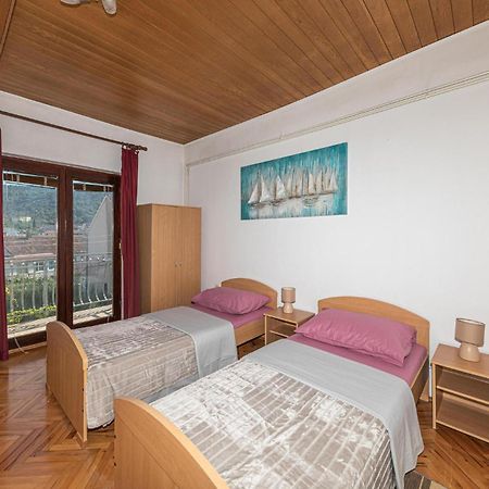 Gorgeous Apartment In Marina With Wifi Luaran gambar